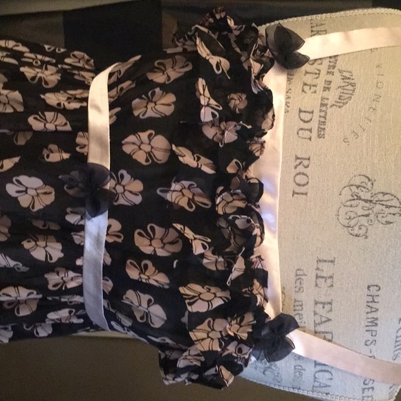 Betsy Johnson Neglige brand new never worn - Picture 5 of 5